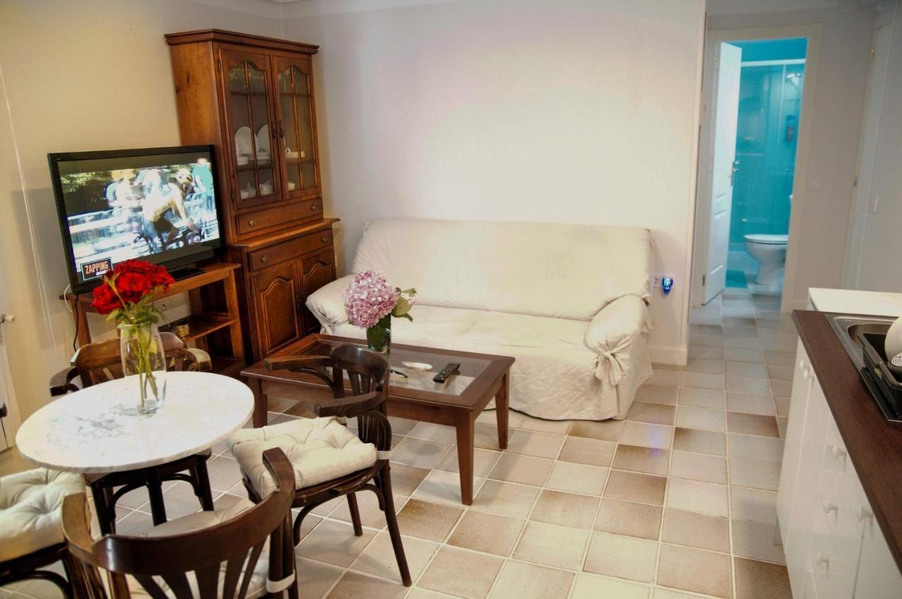 גלפגאר Apartamentos Individuales Con Piscina מראה חיצוני תמונה